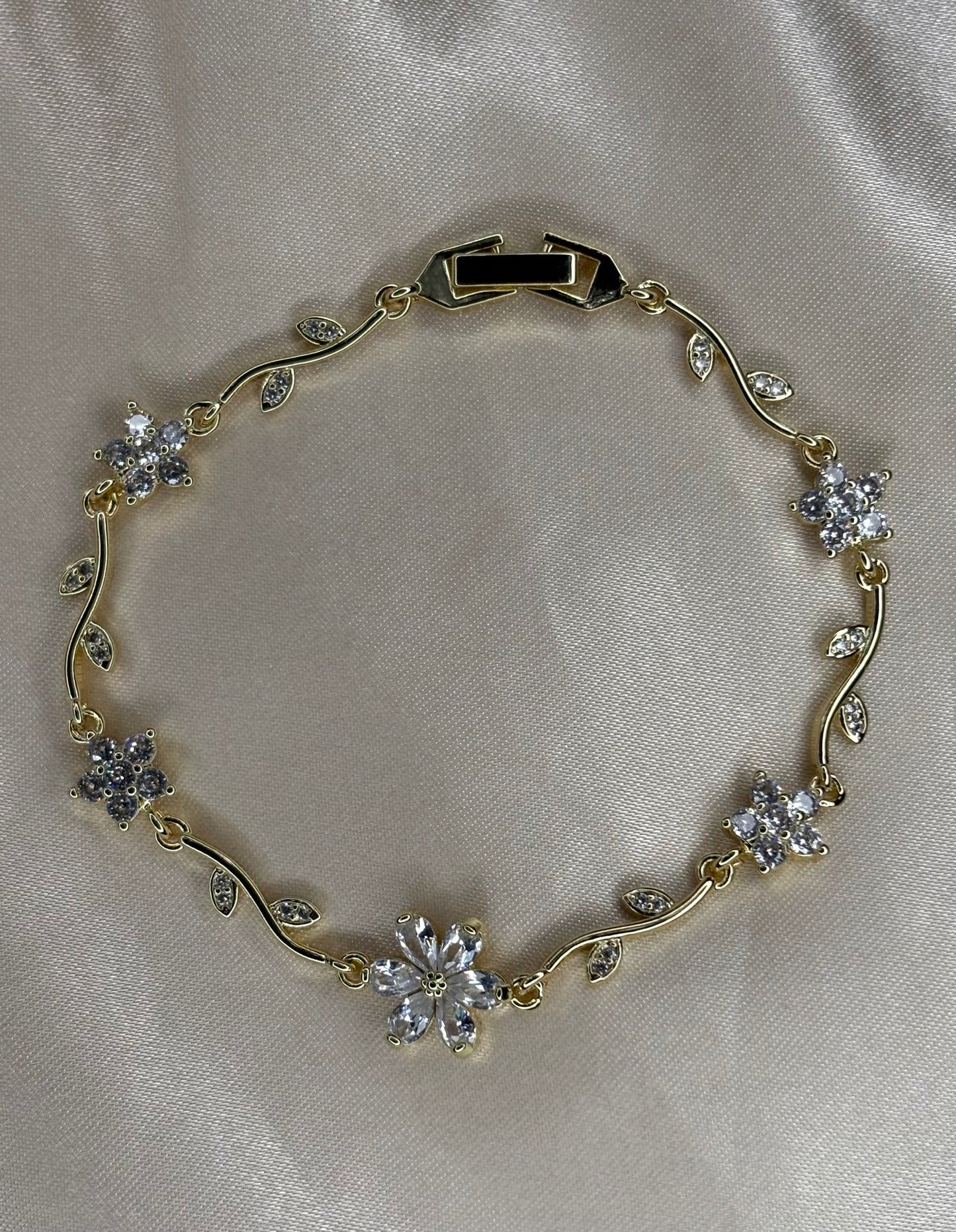 White Gold Flower Bracelet